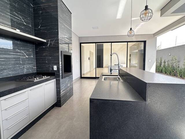 Casa para Venda em Rio Verde - 4